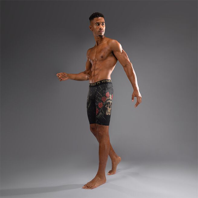 Santa Muerte 5.0 Vale Tudo Shorts Svart Gull