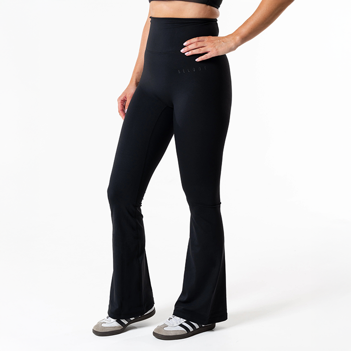 Clean Treningstights Flared Petite Svart