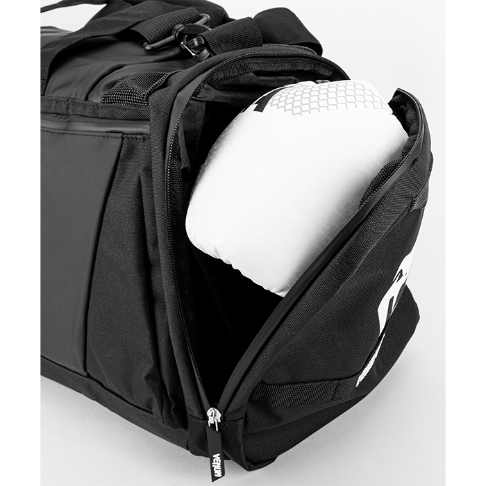 Trainer Lite Evo Sportsbag Svart/Hvit