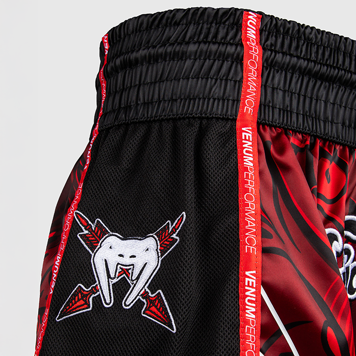 Venum Wolf Atak Muay Thai Shorts Svart R&oslash;d