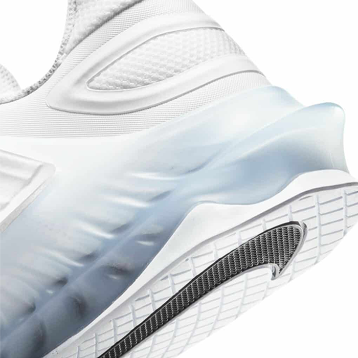 Nike Savaleos, White