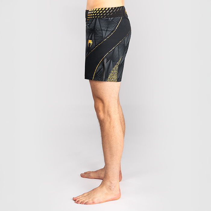 UFC Zenith by Venum Fight Night Fightshorts Kort modell Svart Gull