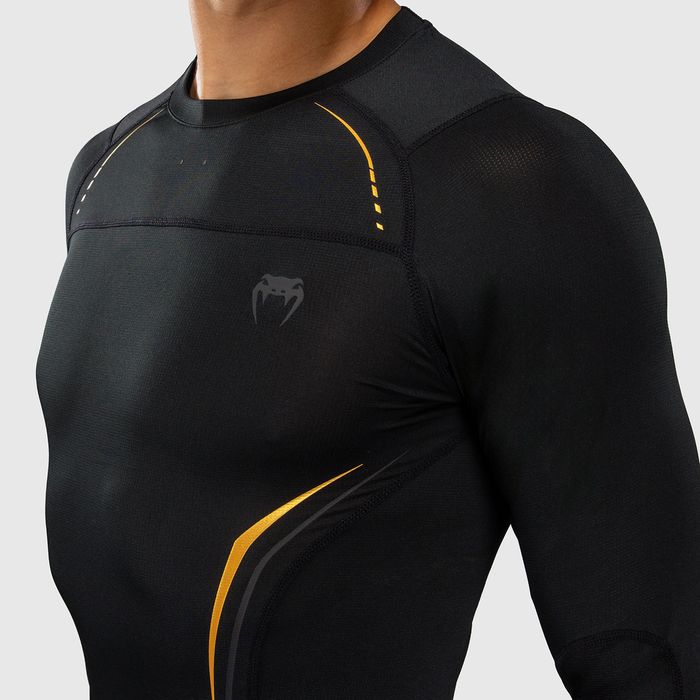 Venum G-Core Long Sleeve Rashguard Black/Gold